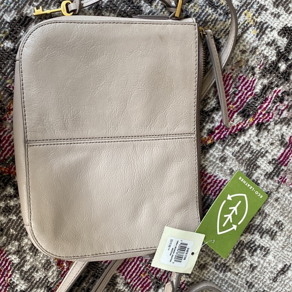 Fossil Leather Purse - Picture 5 of 6